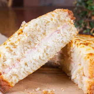SÁNDWICH CALIENTE DE JAMÓN Y QUESO