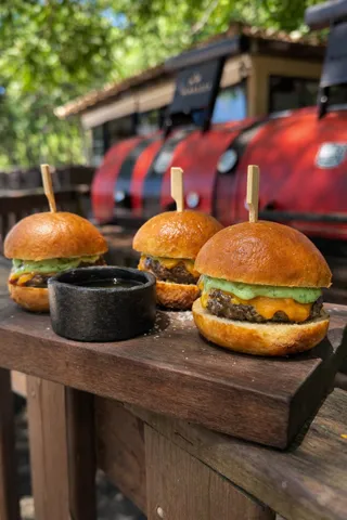 TRÍO DE MINI HAMBURGUESAS